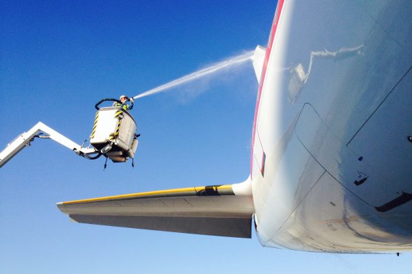 Vestergaard and IDS replace outdated gantry deicing system at PHL