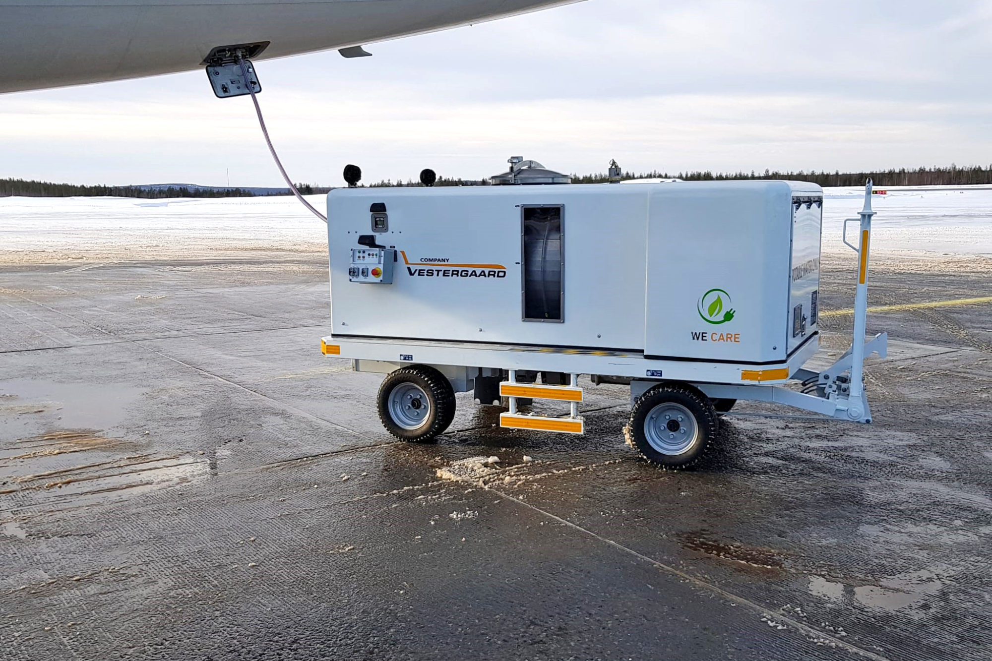 e-S-ZWS TOWABLE POTABLE WATER SERVICE unit in action