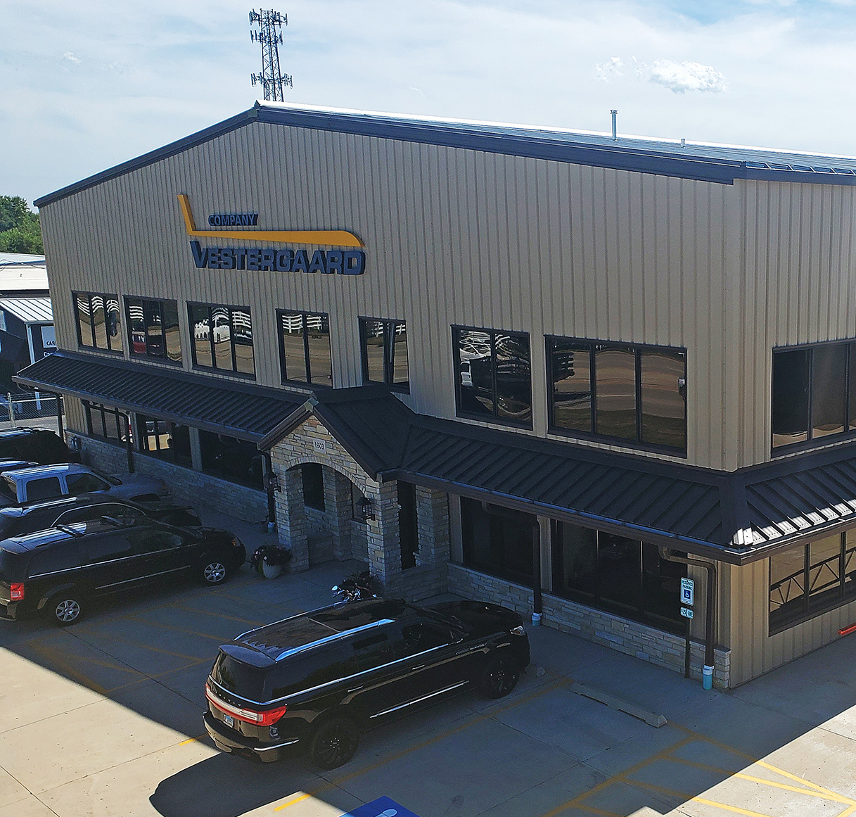 Main building outside_McHenry